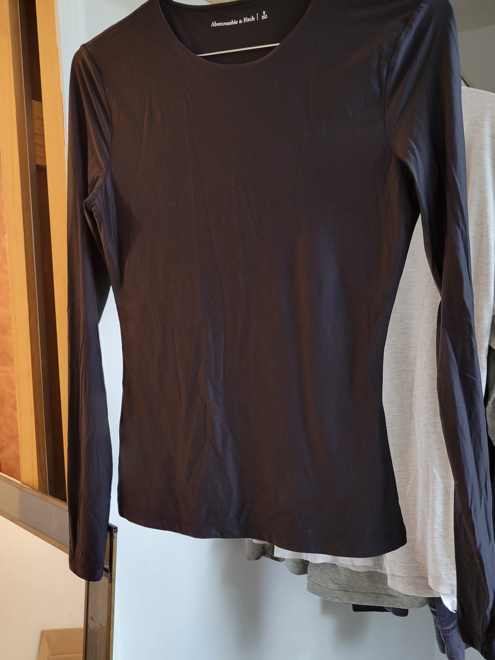 Abercrombie & Fitch Black Long-Sleeve Crewneck Top